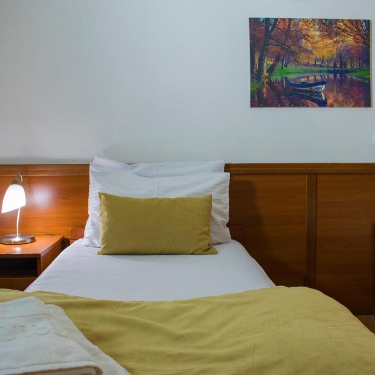 Hotel Dajti - Twin Room - 2