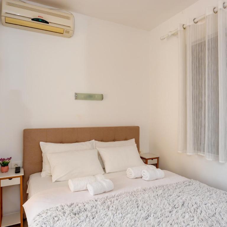 Gregovic Family Apartments - Studio with Sea View - 14