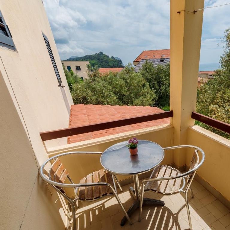 Gregovic Family Apartments - Studio with Sea View - 5