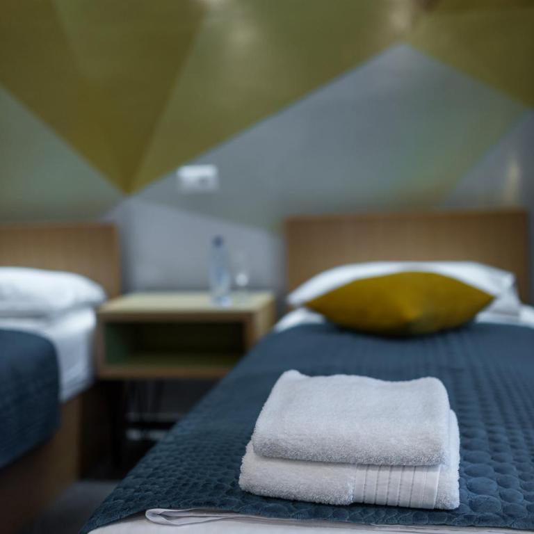 Hotel Safir - Family Room - 1
