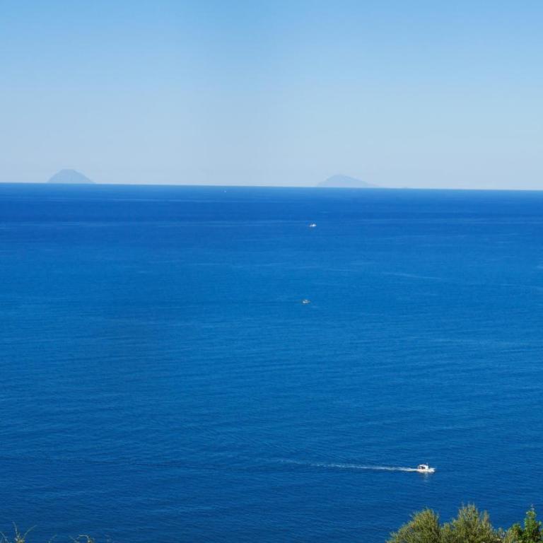 Villa Magarà - Appartamento Mansardato Classic con 2 Camere da Letto, Vista Mare e Terrazza - 1