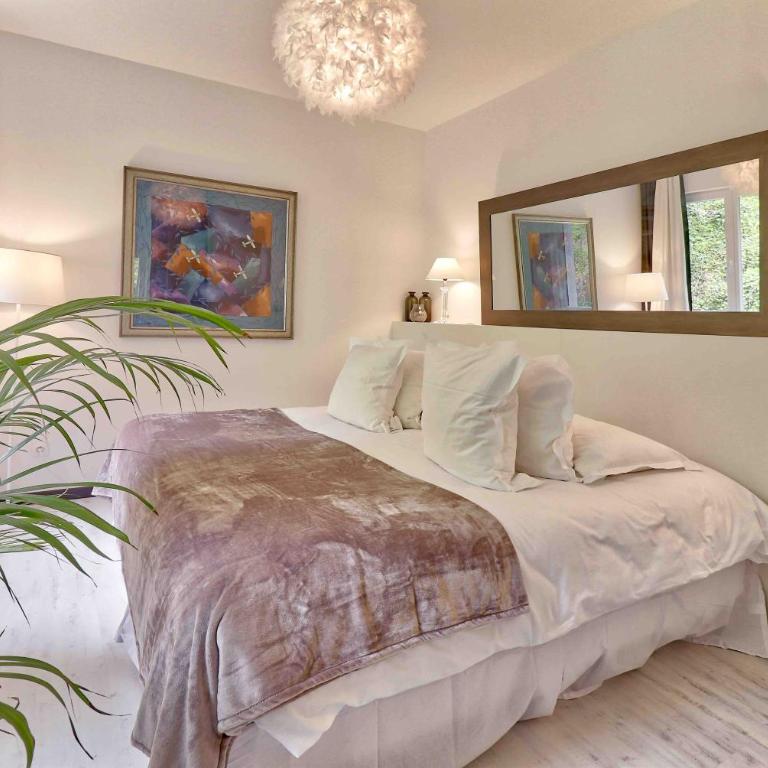 Belfry & Spa by Ligne St Barth - Suite Familiale avec Balcon et Accès Gratuit au Spa - Vue sur Sanctuaire - 5
