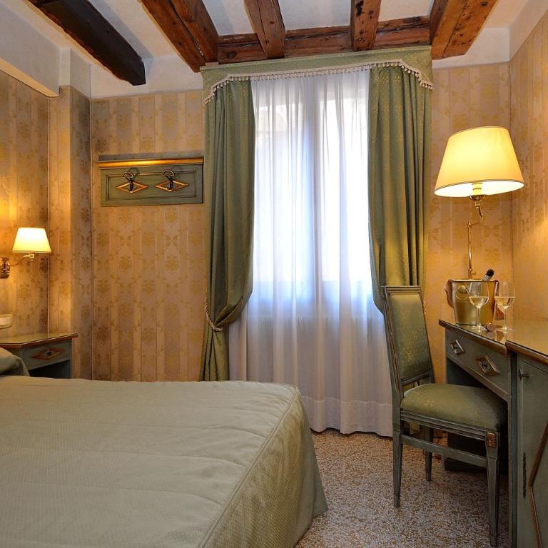 Locanda La Corte - Camera Matrimoniale/Doppia con Letti Singoli - 4