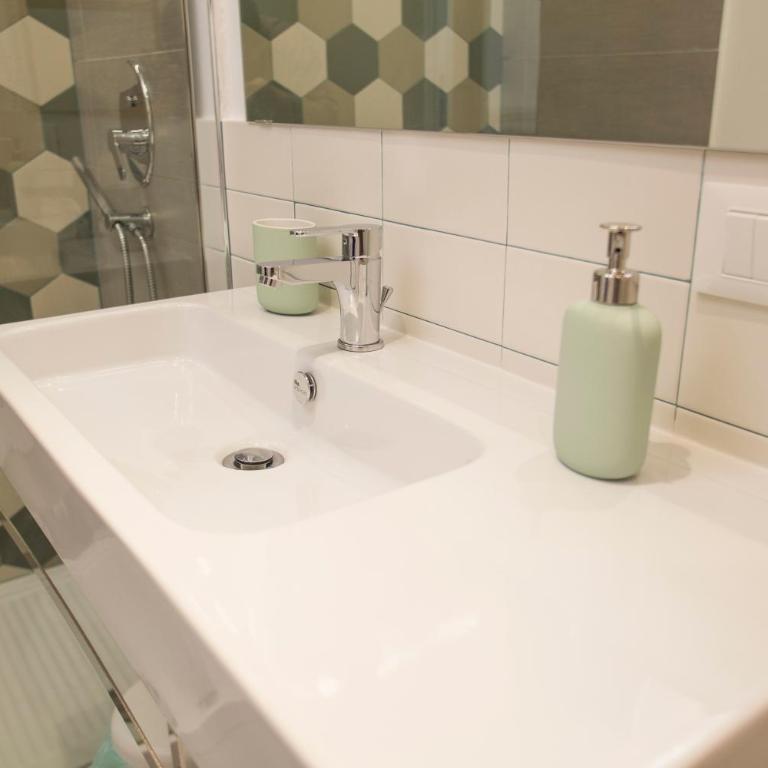 B&B del Parlamento - Camera Tripla con Bagno Privato - 3