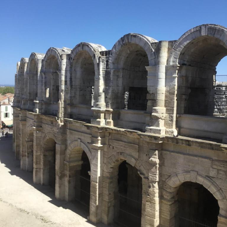 Studio avec balcon donnant sur les Arènes d’Arles - Studio - 11