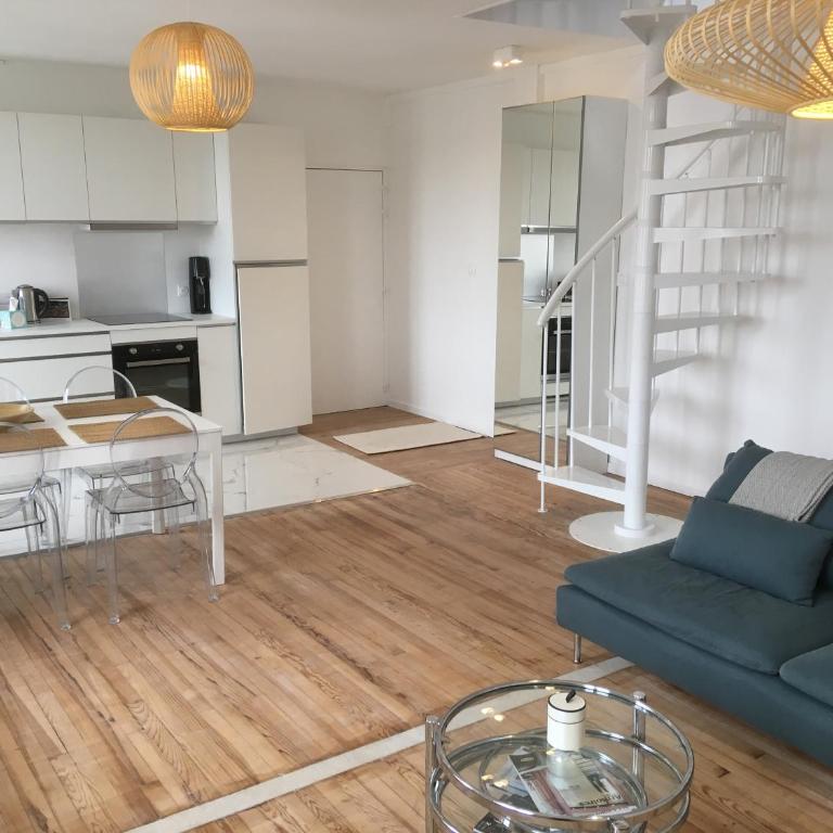 LE BALMORAL Exceptionnel Duplex T4 cœur de ville à 2 minutes de la plage - Apartment mit 3 Schlafzimmern - 4