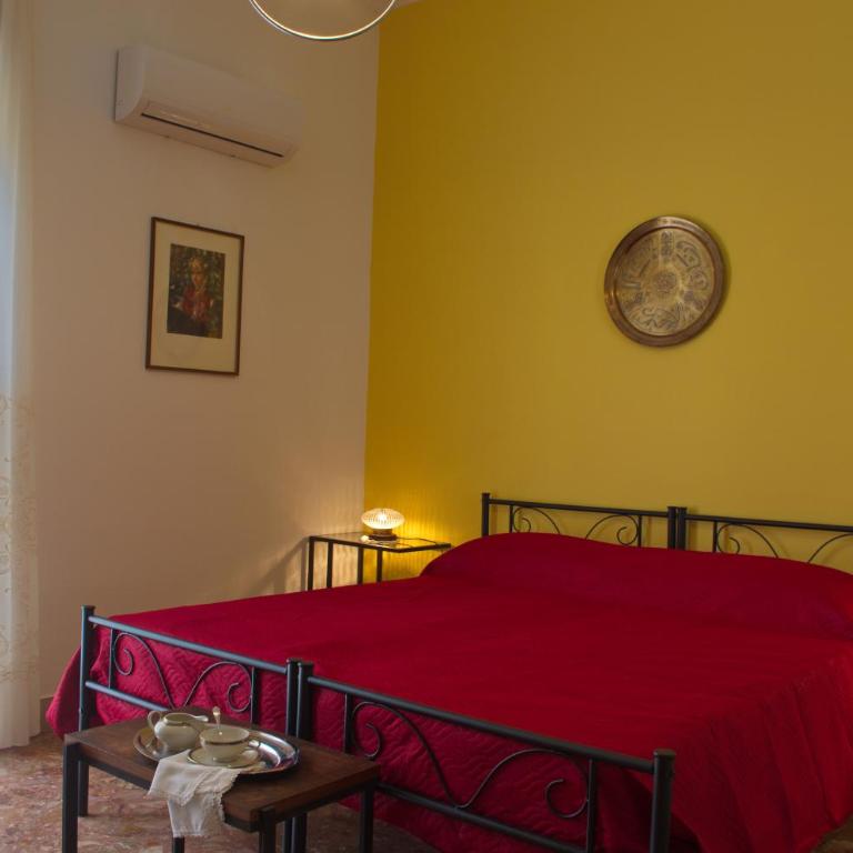 Olivarooms - Double Room with Private Bathroom - 3