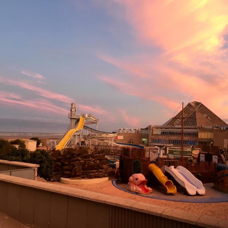 LE BALMORAL Exceptionnel Duplex T4 cœur de ville à 2 minutes de la plage - Apartment mit 3 Schlafzimmern - 34