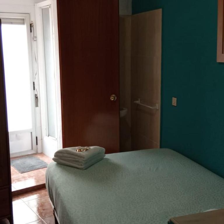 Pensión Fortea - Habitación Individual con baño - 1