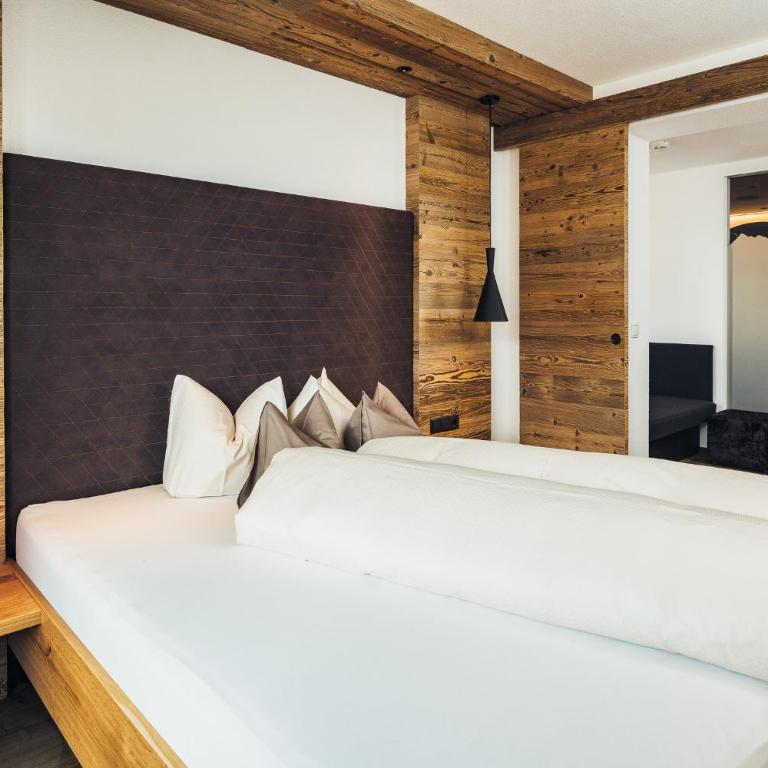 Hotel Cores - Suite avec Balcon - 2