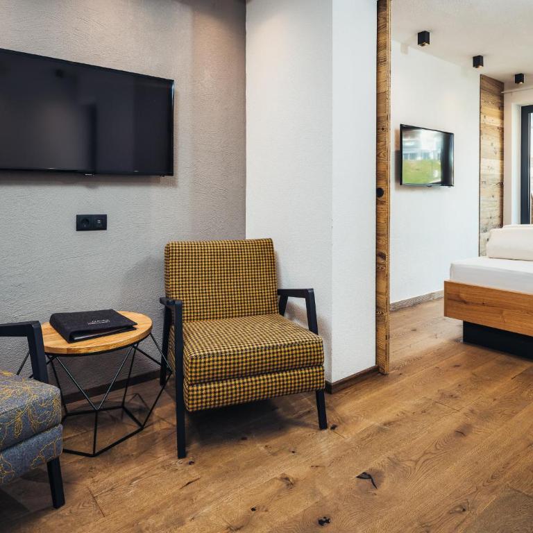 Hotel Cores - Suite avec Balcon - 5