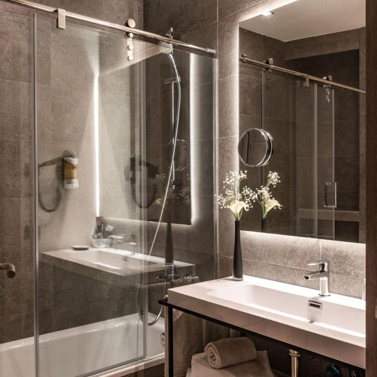 Hotel Paseo de Gracia - Classic Family Room - 1