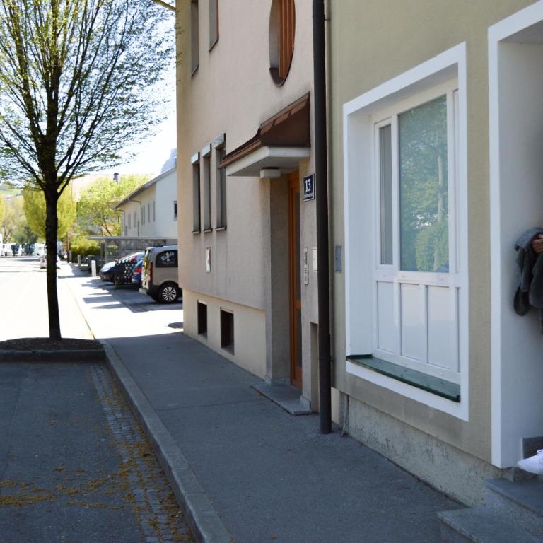 Pension Elisabeth - Rooms & Apartments - Zweibettzimmer - Nebengebäude - 10