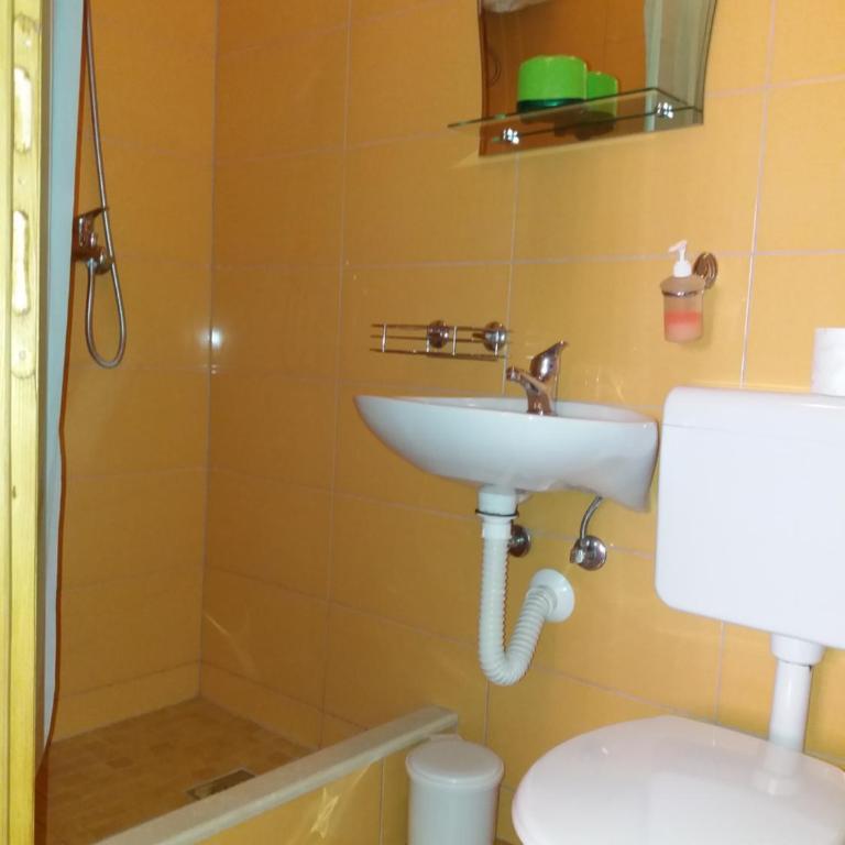 Apartment&Rooms "Globus" Mostar - Standard Double Room - 12