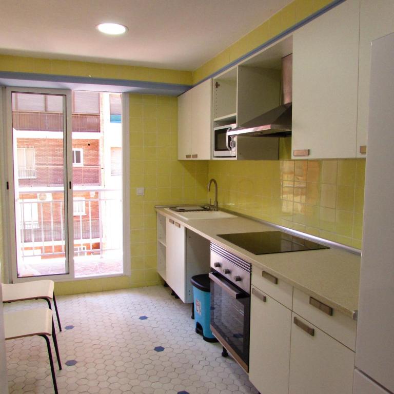 Cullera Beach by Zagal Apartments - Two-Bedroom Apartment - 9