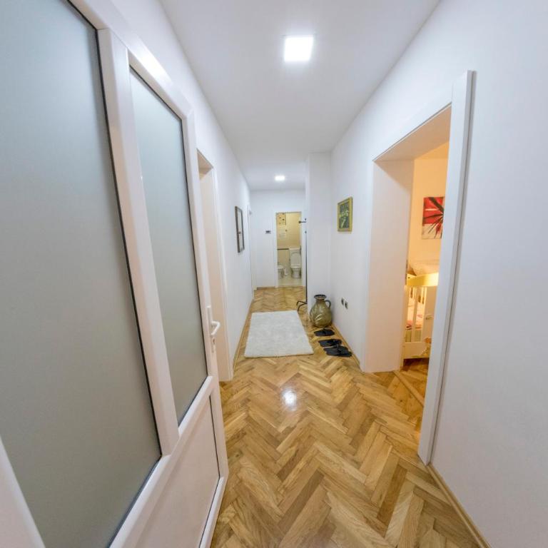 Apartment Vila Tara - Two-Bedroom Apartment with Balcony - 4