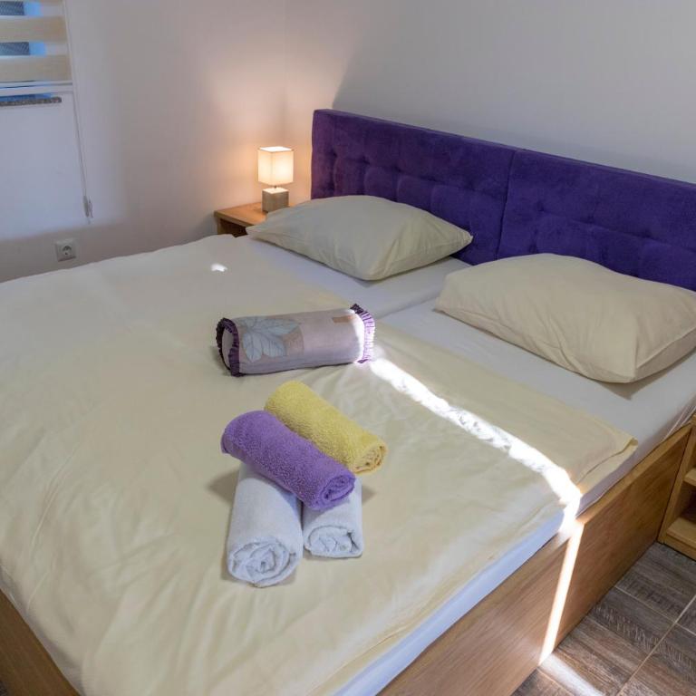 Apartment Vila Tara - Comfort One-Bedroom Apartment with Balcony and River View - 1
