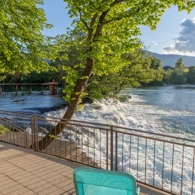 Apartment Vila Tara - Comfort One-Bedroom Apartment with Balcony and River View - 6