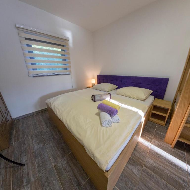 Apartment Vila Tara - Comfort One-Bedroom Apartment with Balcony and River View - 12