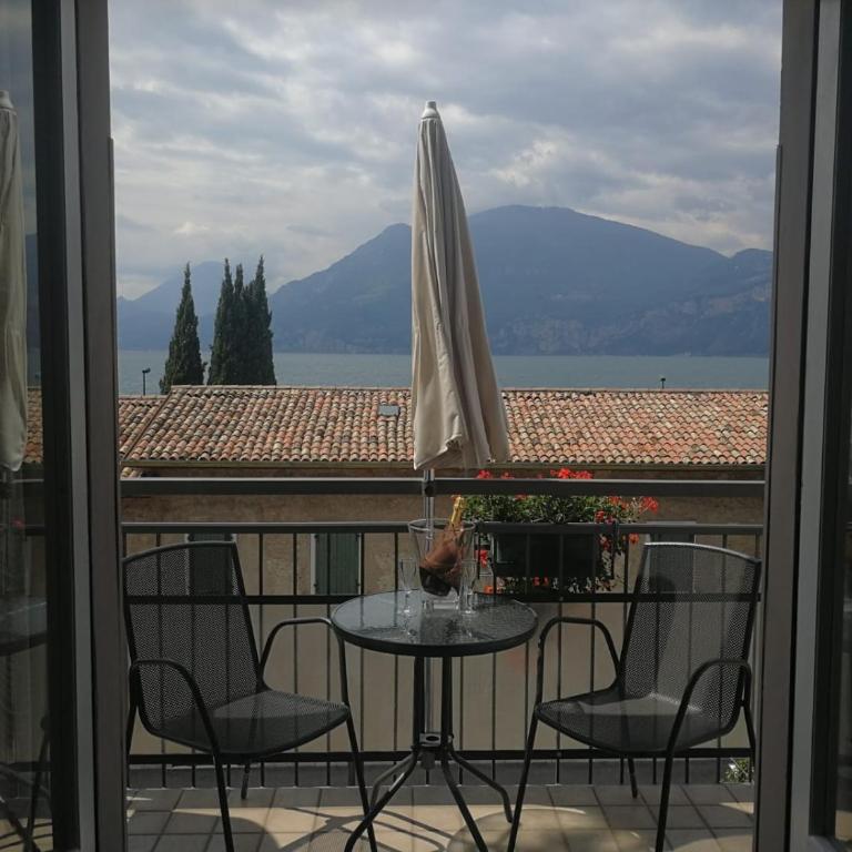 Albergo Al Pescatore - Camera Matrimoniale con Balcone - 10