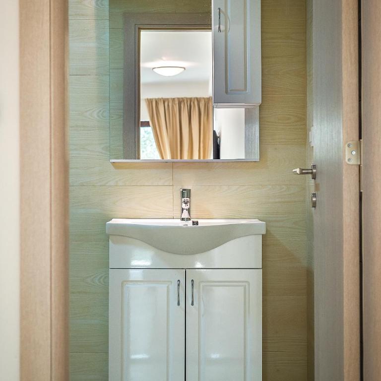Adria Lux Apartments Sveti Stefan - Apartman sa Pogledom na Vrt - 17