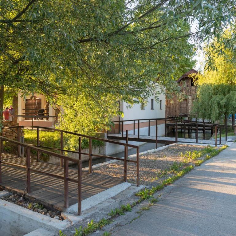Apartment Vila Tara - Two-Bedroom Apartment with waterfall view - 5