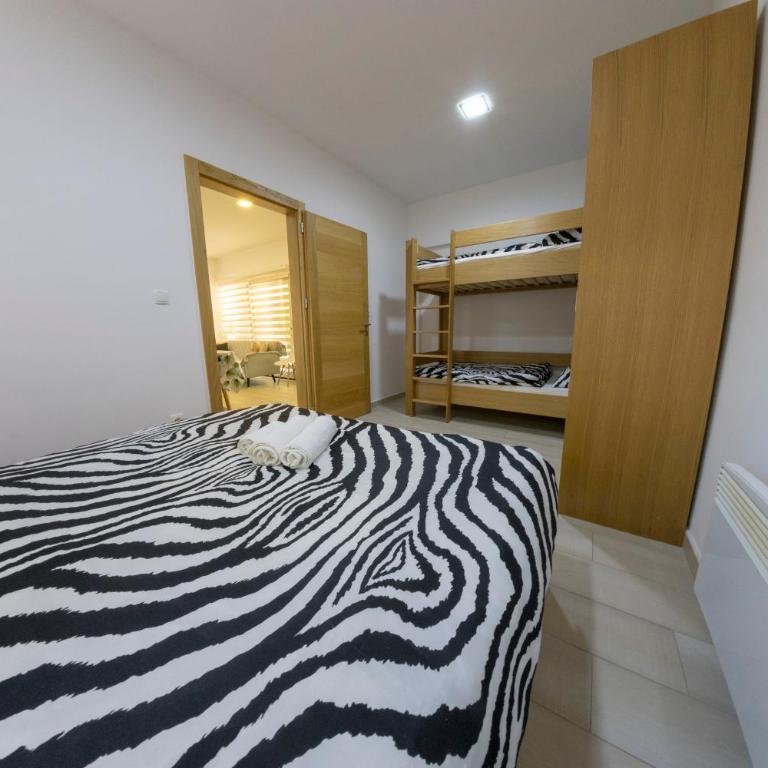 Apartment Vila Tara - Two-Bedroom Apartment with waterfall view - 10