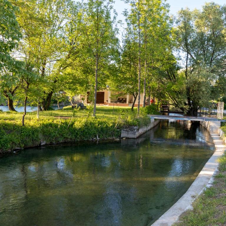 Apartment Vila Tara - Two-Bedroom Apartment with waterfall view - 12