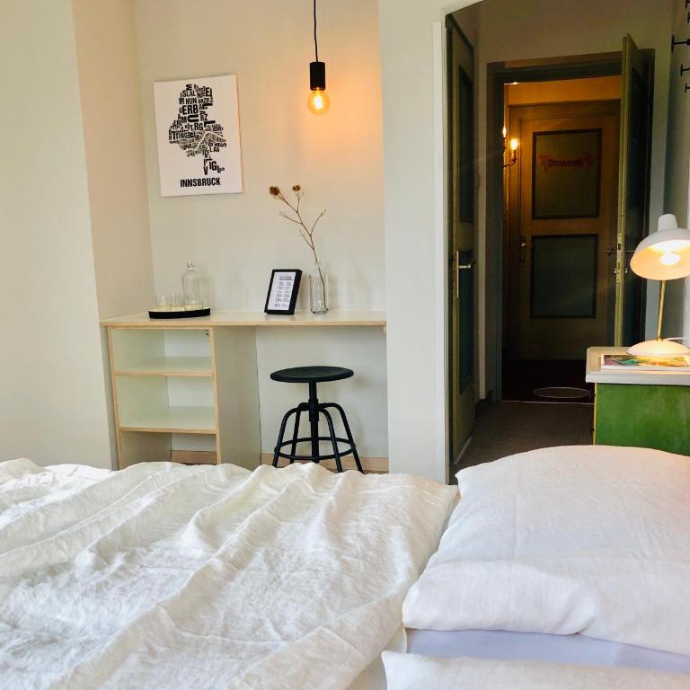 Hotel Sonnenhof - bed & breakfast & appartements - Standard Doppelzimmer mit Balkon - 2