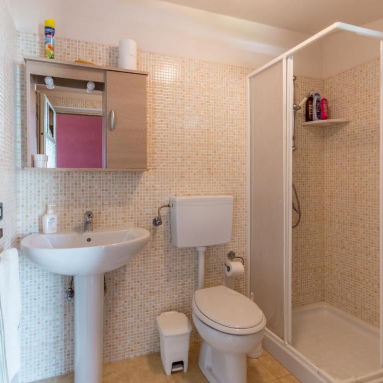 Red house near the sandy beach, parking & wi-fi - Casa con 3 Camere da Letto - 36