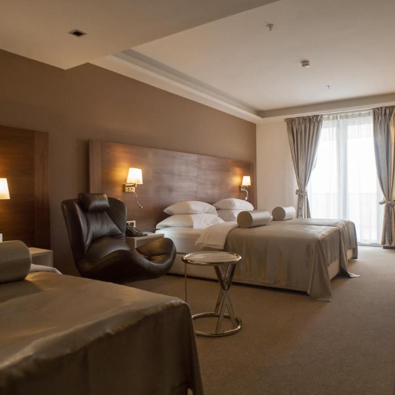 Hotel Aurel - Triple Room - 1