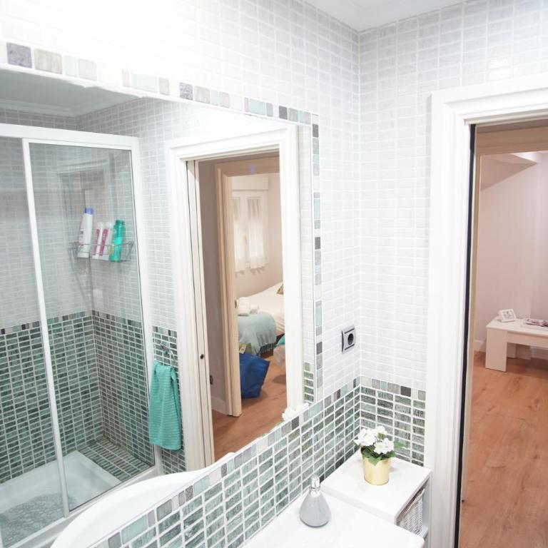 Coqueto junto a Casco Viejo - Two-Bedroom Apartment - 34