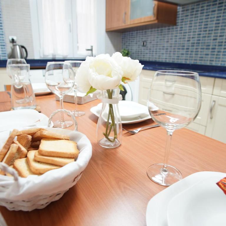 Coqueto junto a Casco Viejo - Two-Bedroom Apartment - 25