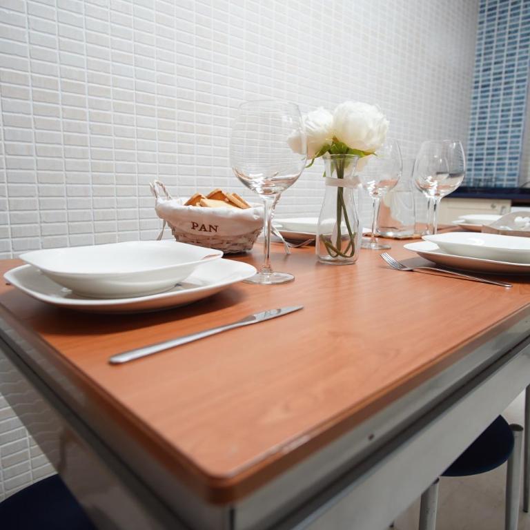 Coqueto junto a Casco Viejo - Two-Bedroom Apartment - 24