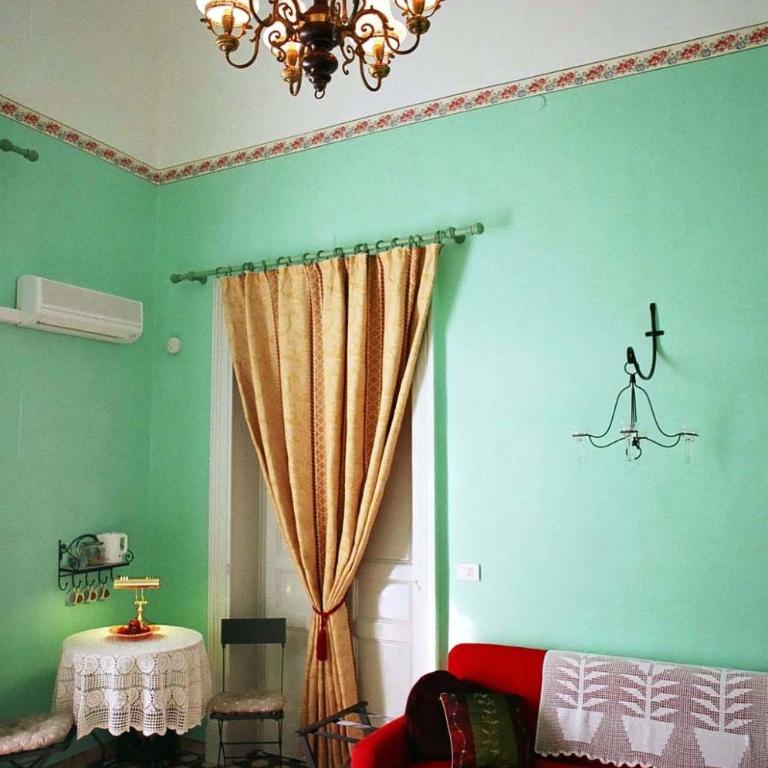 5 Balconi B&B - Double Room with Private Bathroom - 3