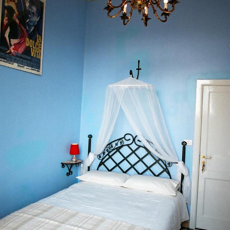5 Balconi B&B - Double Room with Shared Bathroom - 4