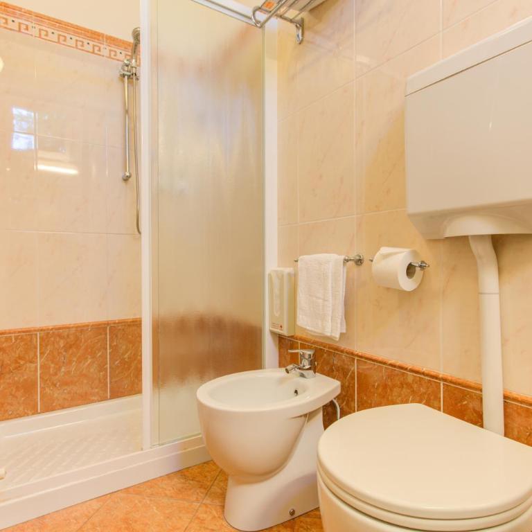 Hotel Nanni - Camera Familiare Superior - 2