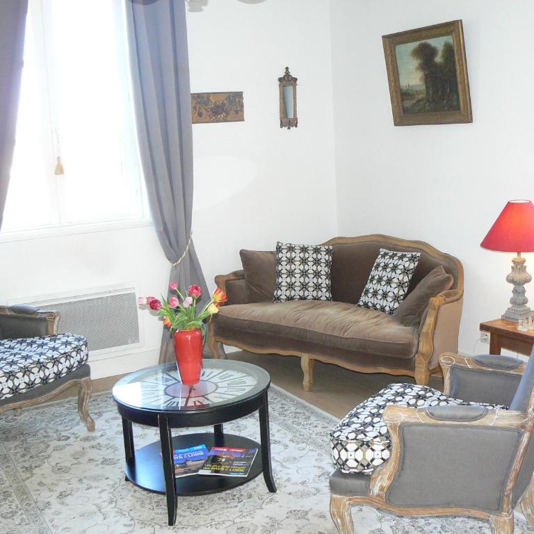 Petite Maison Romantique au calme, Cœur Historique, vue Ville et Jardin - Appartement en Duplex - 6