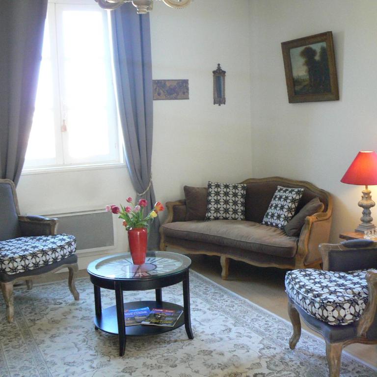 Petite Maison Romantique au calme, Cœur Historique, vue Ville et Jardin - Appartement en Duplex - 22
