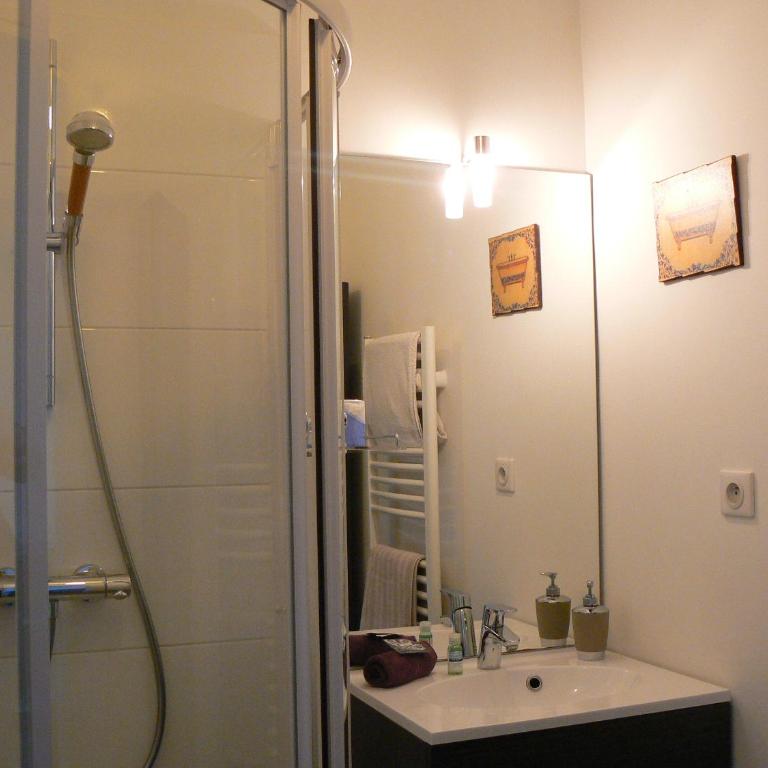 Petite Maison Romantique au calme, Cœur Historique, vue Ville et Jardin - Appartement en Duplex - 24