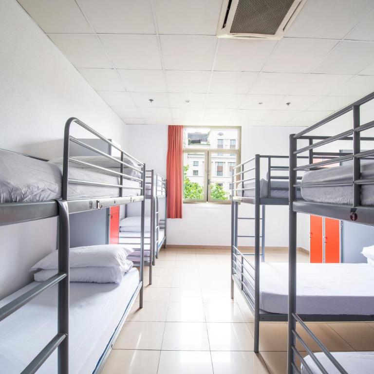 Safestay Barcelona Passeig de Gràcia - Bed in 8-Bed Mixed Dorm Ensuite - 8