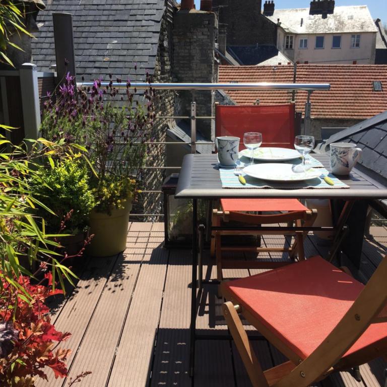 DUPLEX 52m2 hyper centre, petite TERRASSE exposée Sud - Appartement 1 Chambre - 22