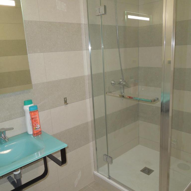 Mirador Madrid - Large Double Room - 11
