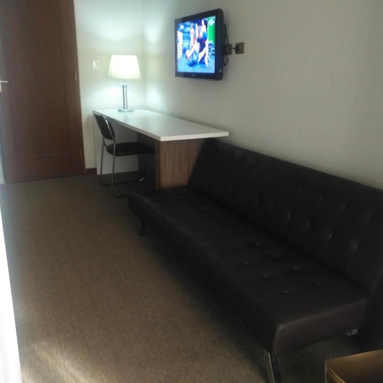 Hostal Costa De Marfil Suites & Apartamentos - Habitación Triple Executive - 2