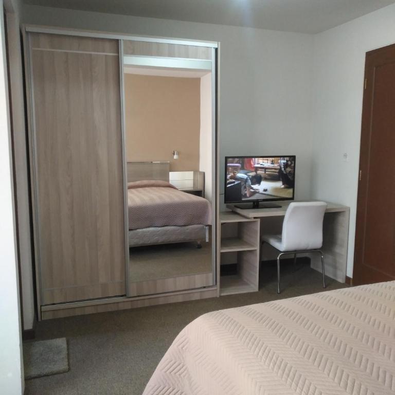 Hostal Costa De Marfil Suites & Apartamentos - Habitación Doble Superior - 9