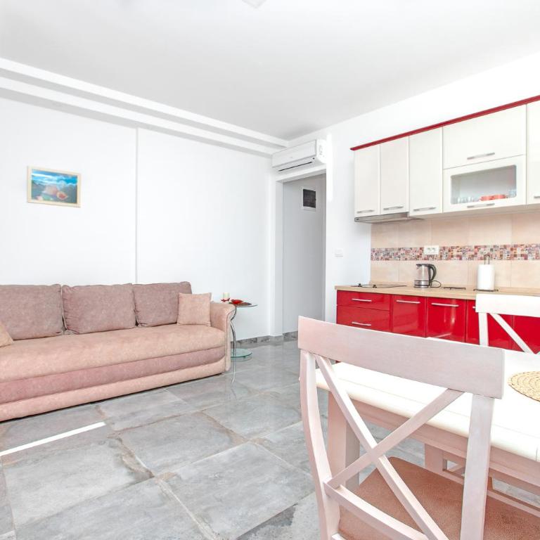Apartments Castello - One-Bedroom Apartment with Sea View - 25
