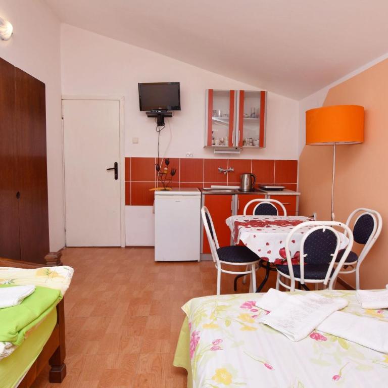 Apartments Siljak - Studio Standard - 11