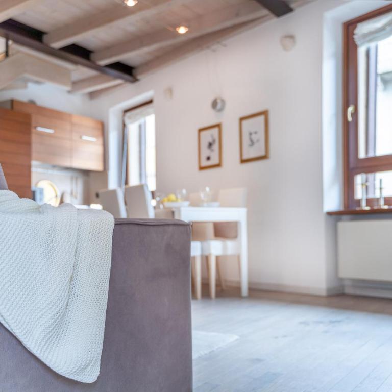 Arena Balcony - Maisonette - Attic - 21