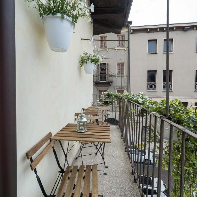 Arena Balcony - Maisonette - Attic - 32