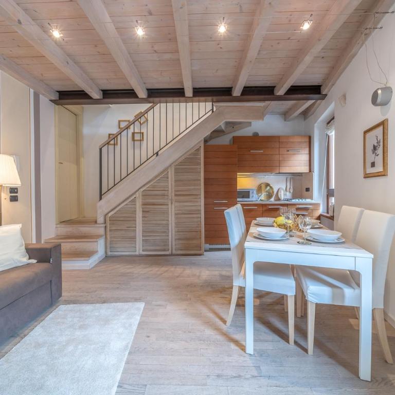 Arena Balcony - Maisonette - Attic - 13